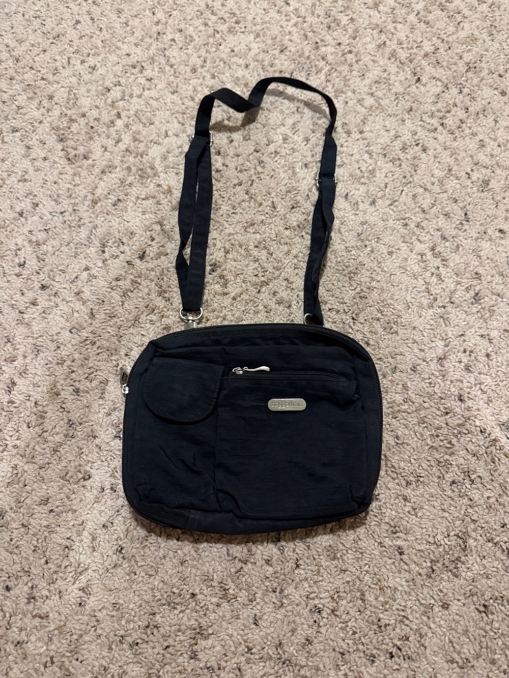 Baggallini Black Crossbody Nylon Organizer Bag - Picture 2 of 8